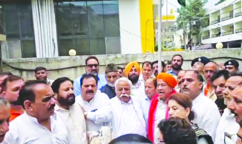 Sadhotra, Rattan Lal, Rampal hoist National Flag, call for strengthening amity and pluralistic ethos