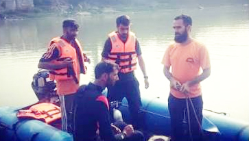 North Kashmir: Search for 31-Year-Old drowned man continues for fifth day North Kashmir: Search for 31-Year-Old drowned man continues for fifth day
