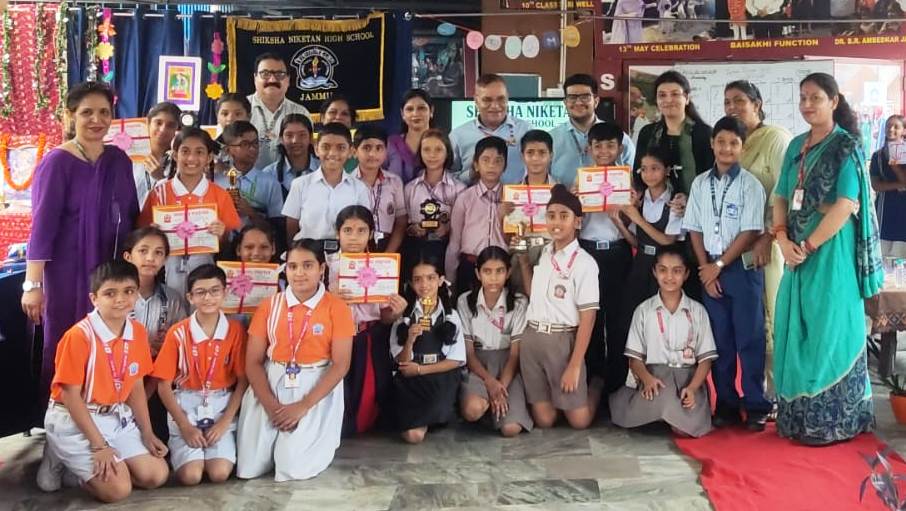 Shiksha Niketan High School hosts Inter-School Quiz Competition “Jammu Ko Jano” Shiksha Niketan High School hosts Inter-School Quiz Competition “Jammu Ko Jano”