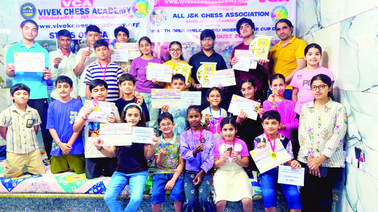 Surinder Gupta wins VCA Khelo Jammu Independence Cup Chess Tournament