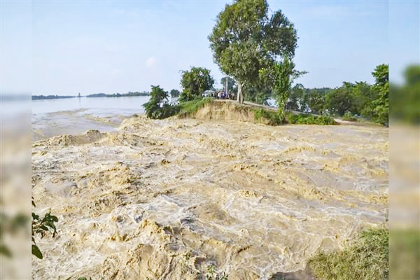 Ujh river crosses danger mark in Kathua amid heavy rain
