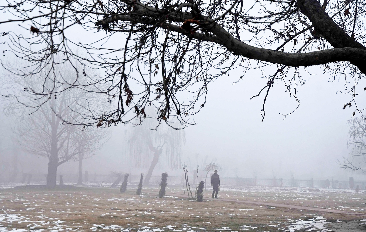 MeT Predicts Rain, Thundershowers across Jammu Kashmir MeT Predicts Rain, Thundershowers across Jammu Kashmir
