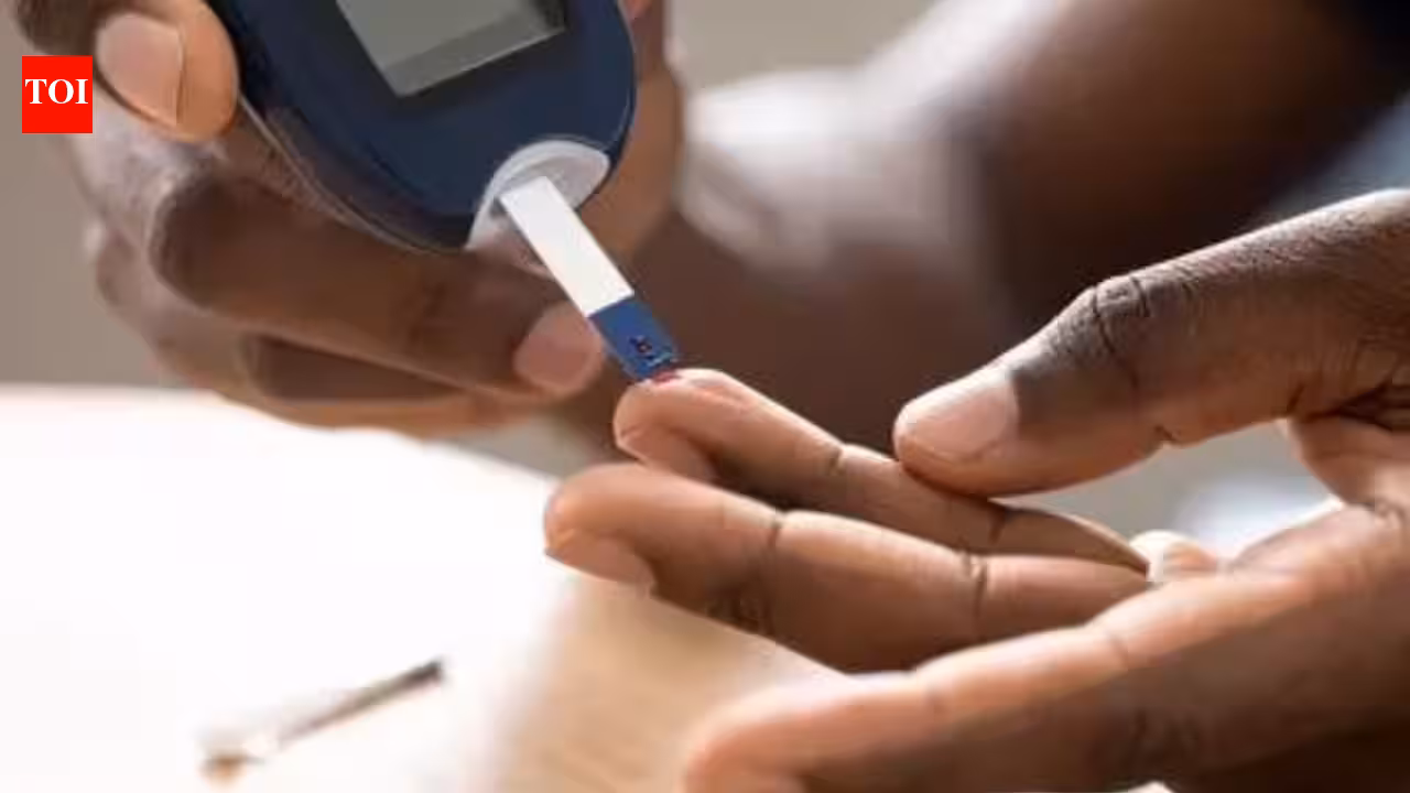 Smoking raises mortality risk by 55% for diabetics | India News Smoking raises mortality risk by 55% for diabetics | India News