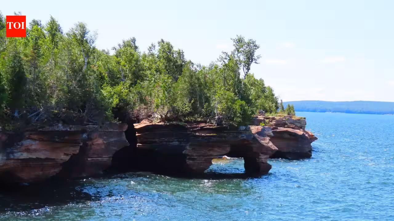 Wisconsin’s Apostle Islands have been a national lakeshore since 1970; a new proposal would turn the 21-island chain into a national park without changing federal ownership