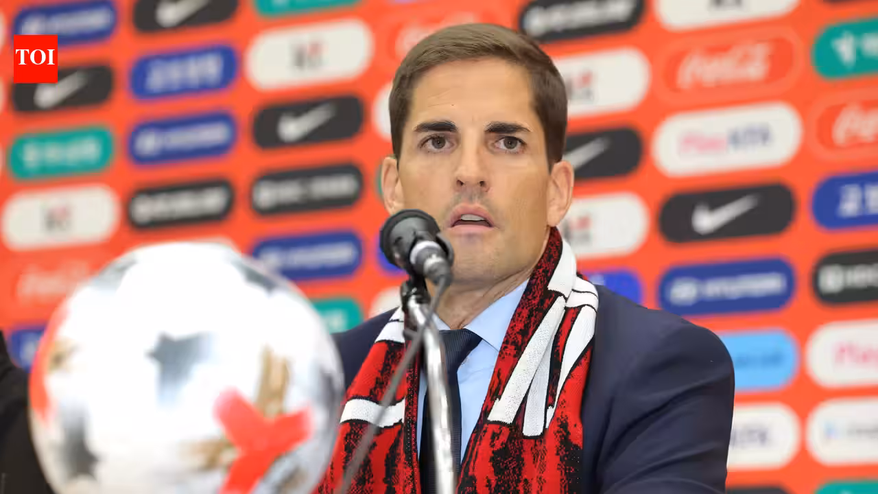 South Korea’s first Spanish coach Robert Moreno denies ‘extreme reliance on ChatGPT’ after former club fires him | Football News