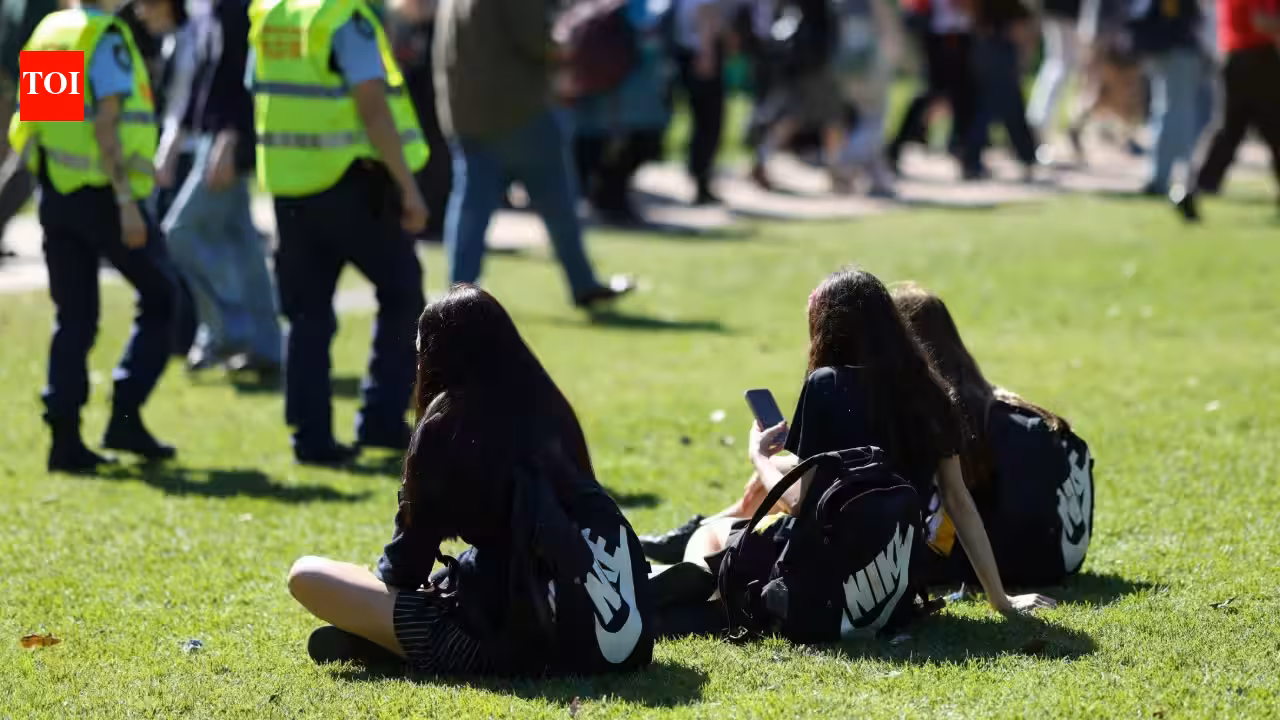 Australia cracks down on student and backpacker visas to curb migration