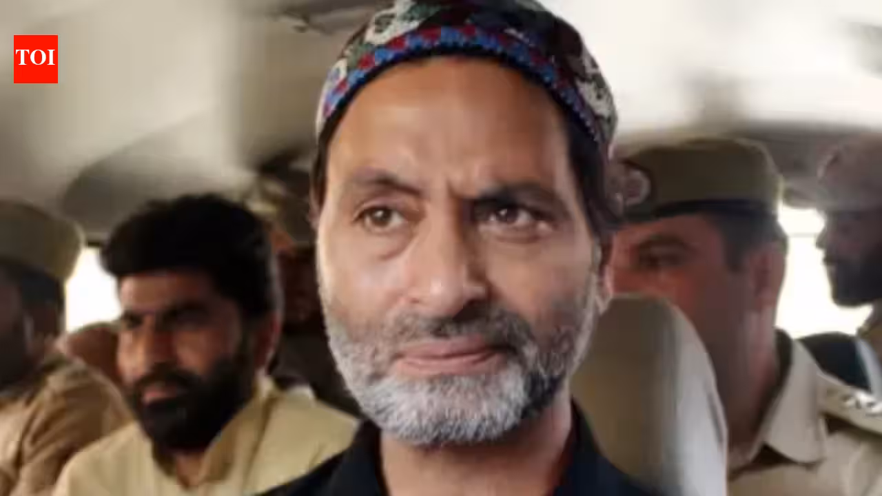 Yasin Malik’s lawyer files plea to withdraw from Sarla Bhat murder case | India News Yasin Malik’s lawyer files plea to withdraw from Sarla Bhat murder case | India News