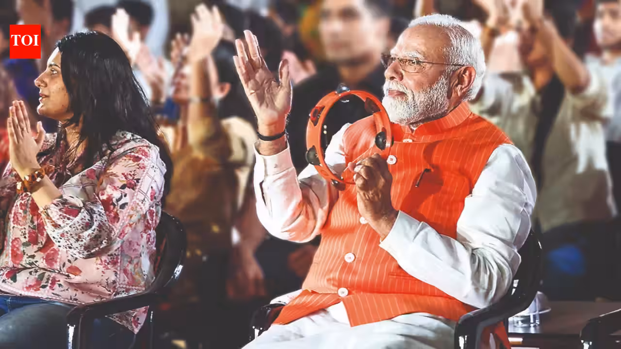 Blend social reforms with political work: PM Modi | India News Blend social reforms with political work: PM Modi | India News