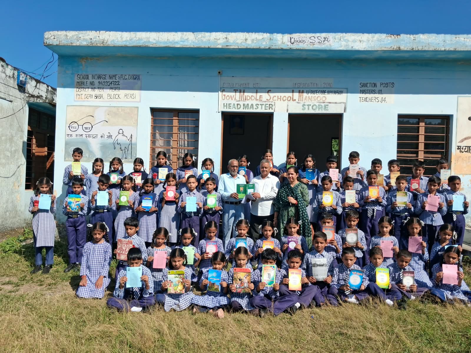 Abdul Quddir Kundria’s efforts to provide free Dogri books to school libraries appreciated Abdul Quddir Kundria’s efforts to provide free Dogri books to school libraries appreciated
