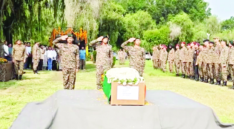 Army pays Tribute in Akhnoor to Para Commando who died in Haryana during training