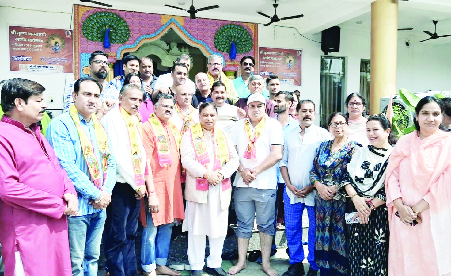 BJP OBC Morcha organises cleanliness drive at Radha Govind Gaushala under ‘Seva Mera Yogdan’