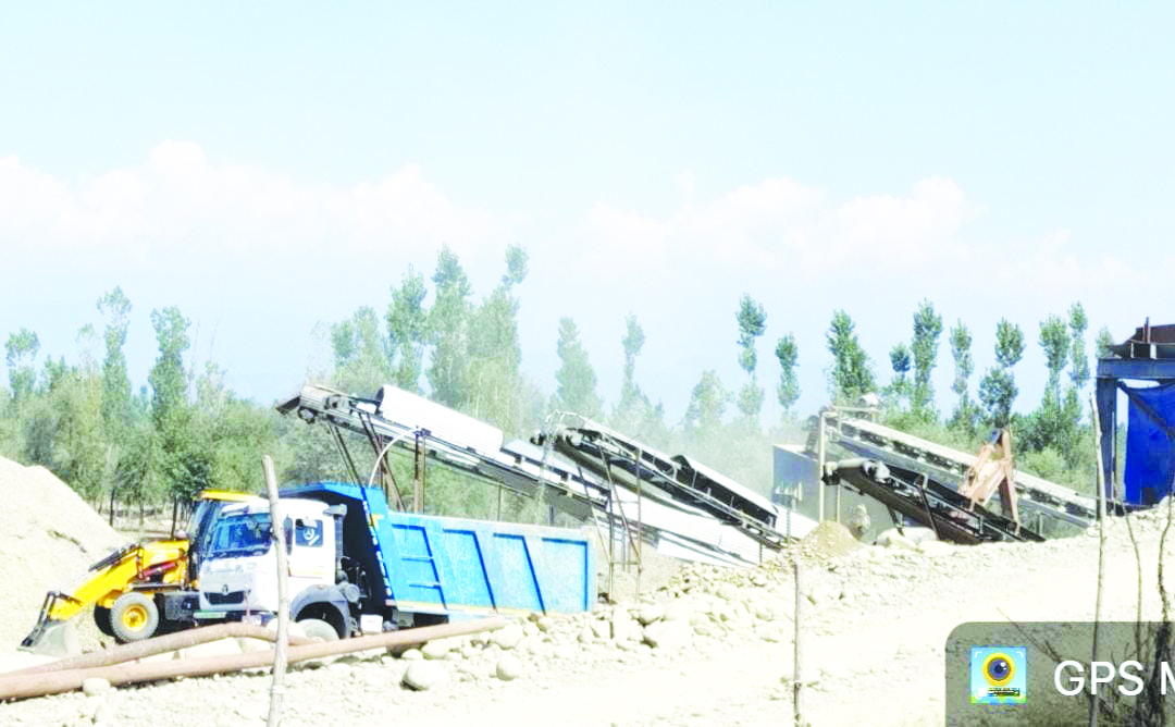 BS Builders stone crusher running illegally in Kulgam; authorities urged to act