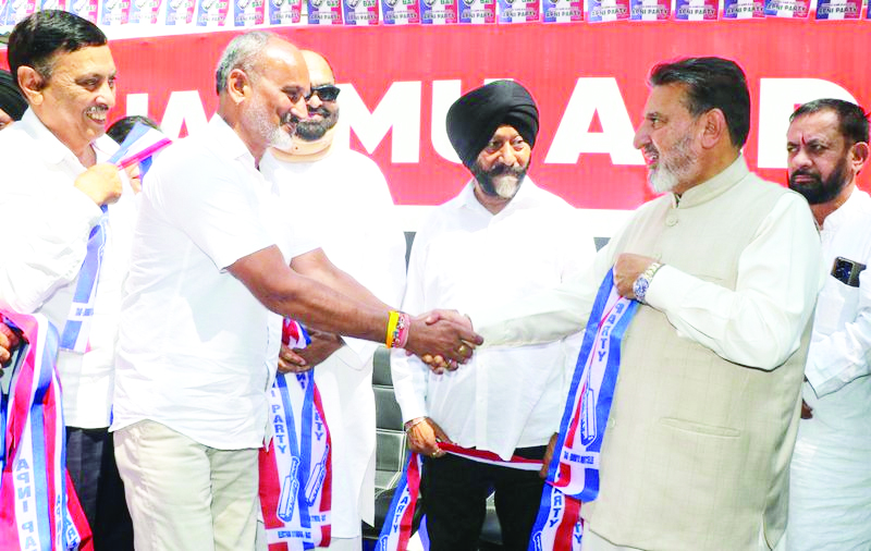 Bukhari calls for focus on jobs, healthcare, power and water; Urges youth to take active role in J&K Affairs Bukhari calls for focus on jobs, healthcare, power and water; Urges youth to take active role in J&K Affairs