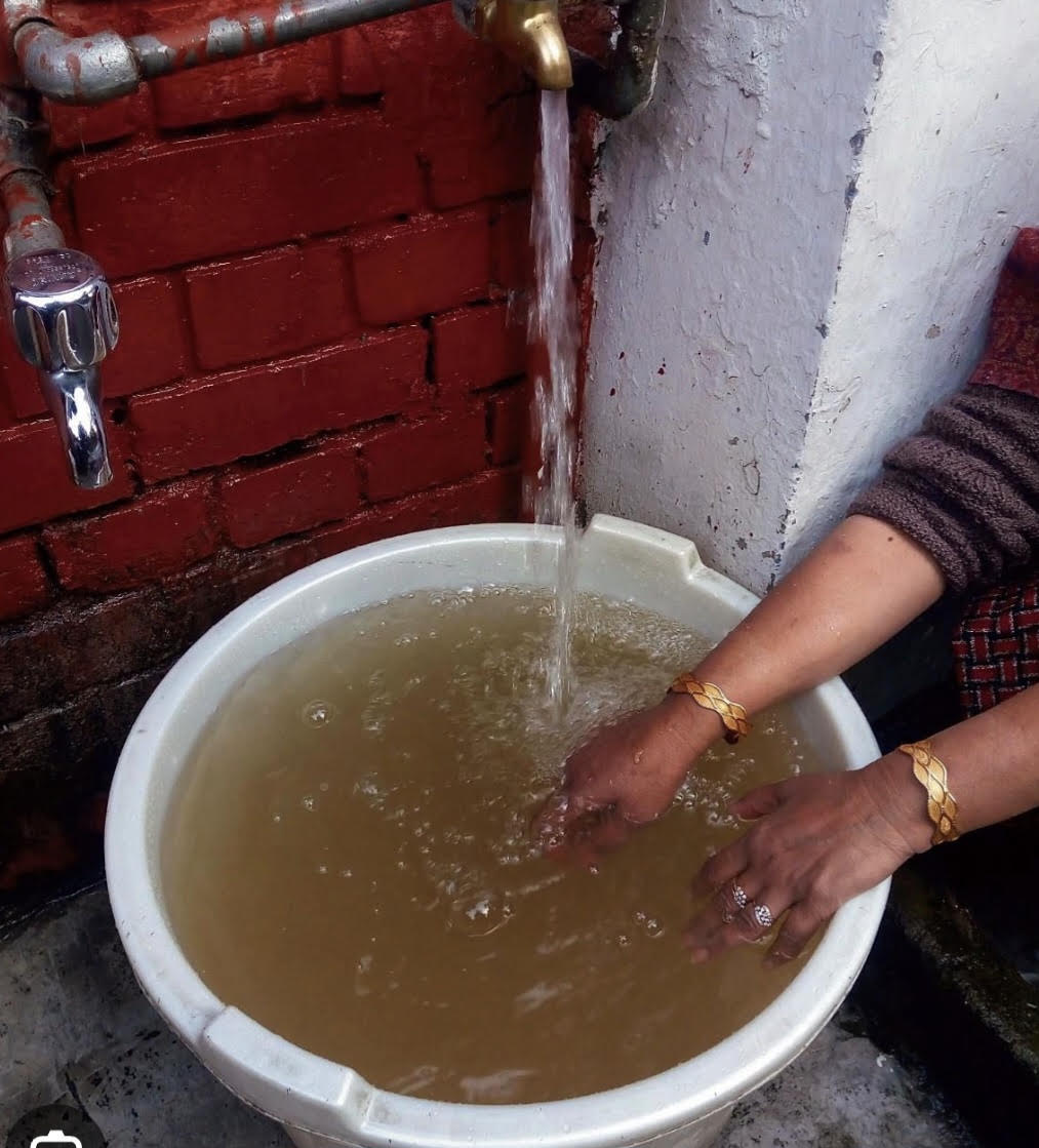 Contaminated water sparks concern in Anantnag’s Tanjloo village; residents seek action