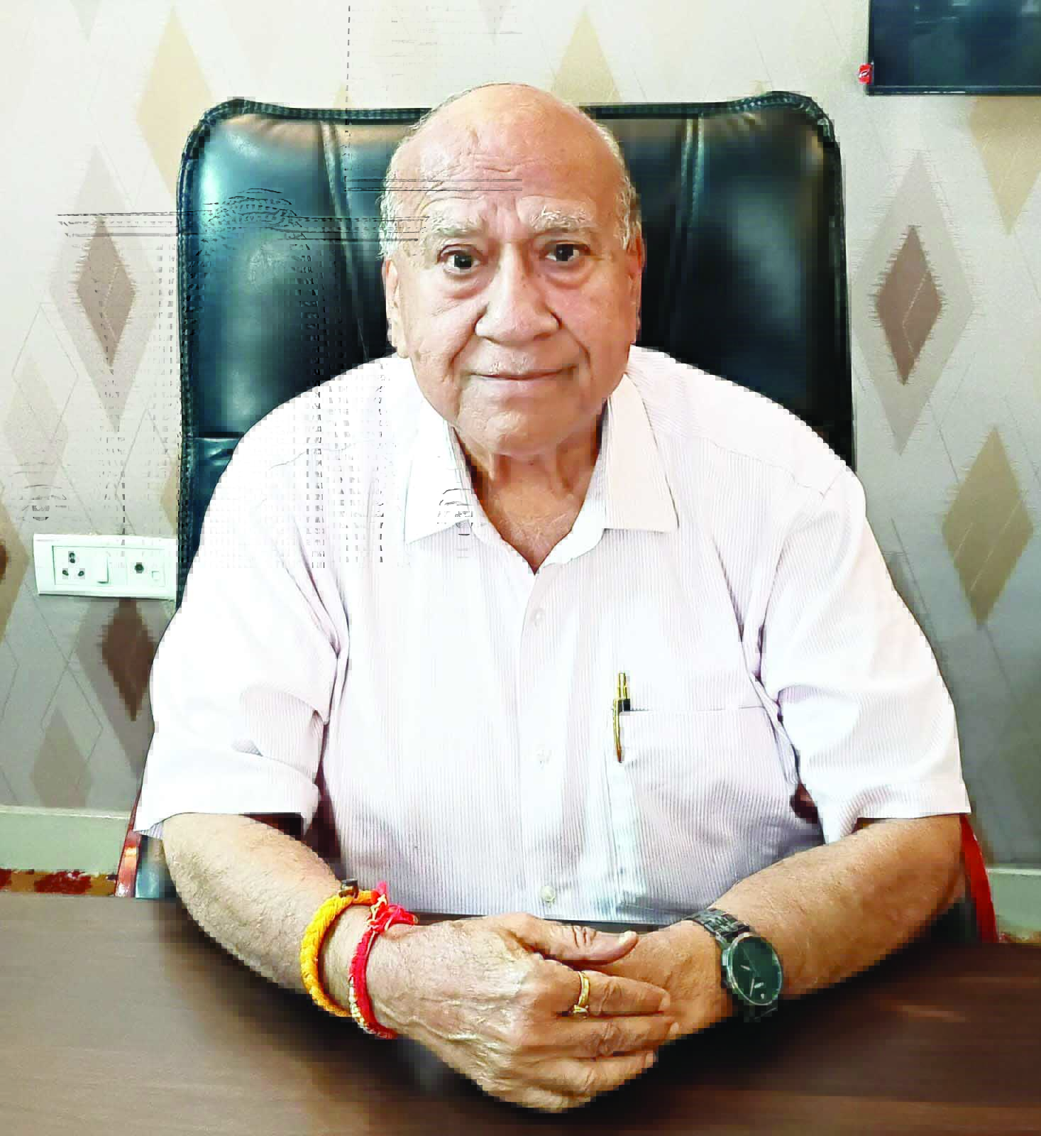 Deep rupture within Election Commission raises serious questions over electoral rolls: Rattan Lal Deep rupture within Election Commission raises serious questions over electoral rolls: Rattan Lal