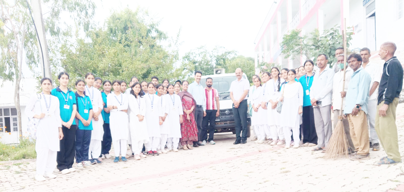 GDC Ramnagar organises cleanliness drive in collaboration with MC GDC Ramnagar organises cleanliness drive in collaboration with MC