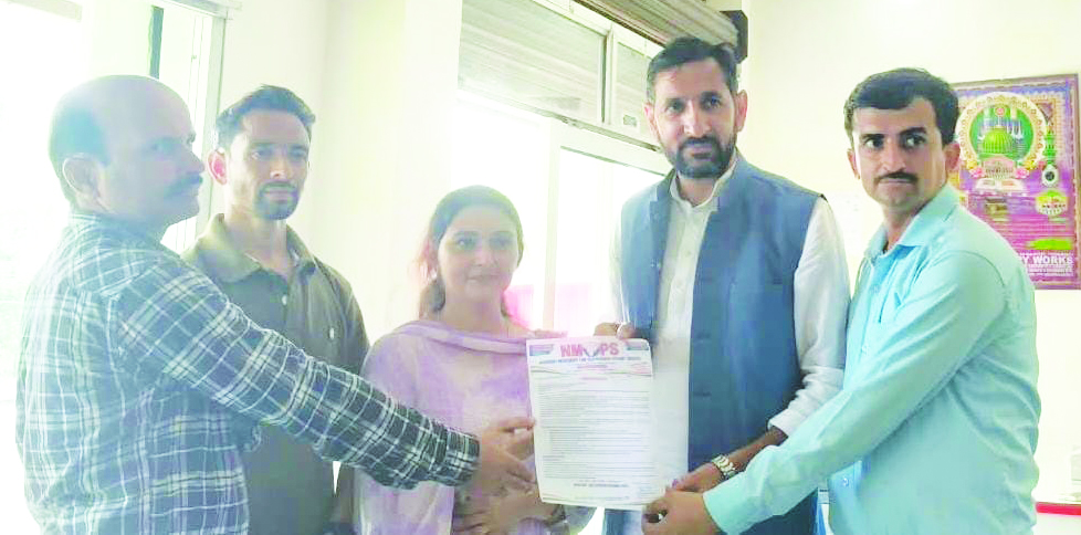 JKTF Kathua delegation calls on MLA Bani; seeks support for OPS restoration, TET exemption