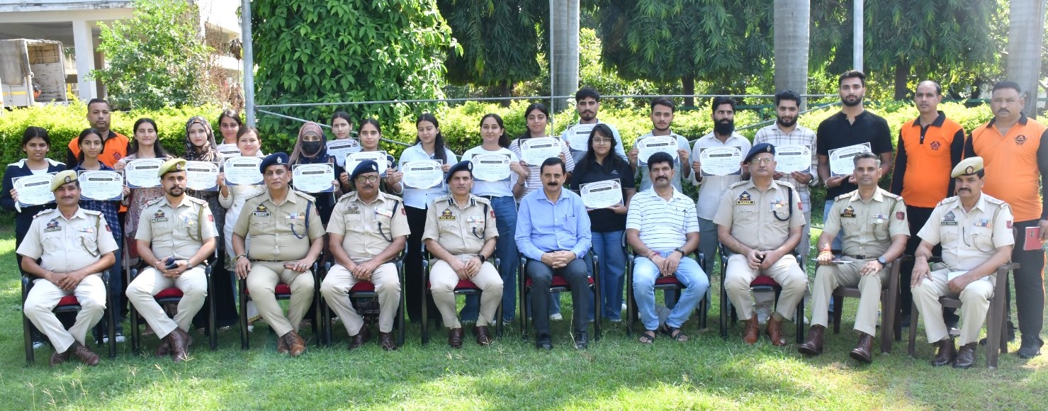 JU Jammu, SDRF equip students with disaster response skills JU Jammu, SDRF equip students with disaster response skills