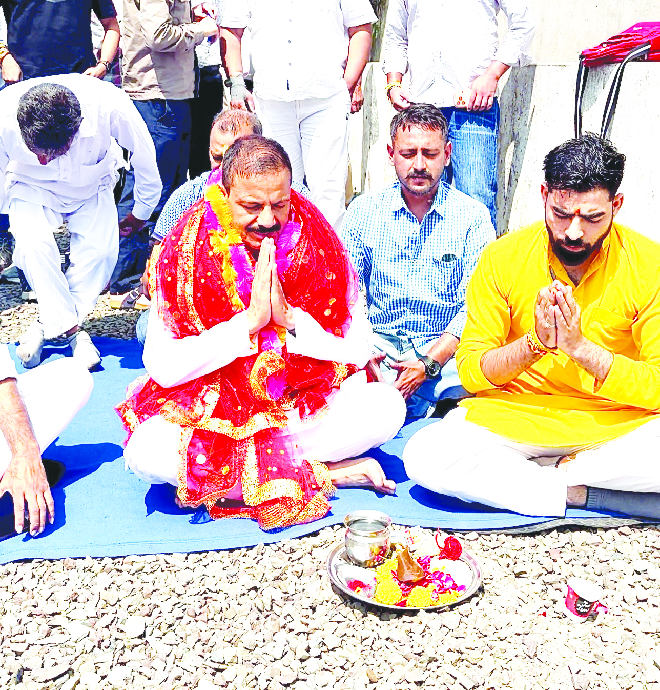 Mankotia lays foundation stone for Rs 2.65 Cr Alternative 33 KV Power Supply Line from Batote to Chenani Mankotia lays foundation stone for Rs 2.65 Cr Alternative 33 KV Power Supply Line from Batote to Chenani