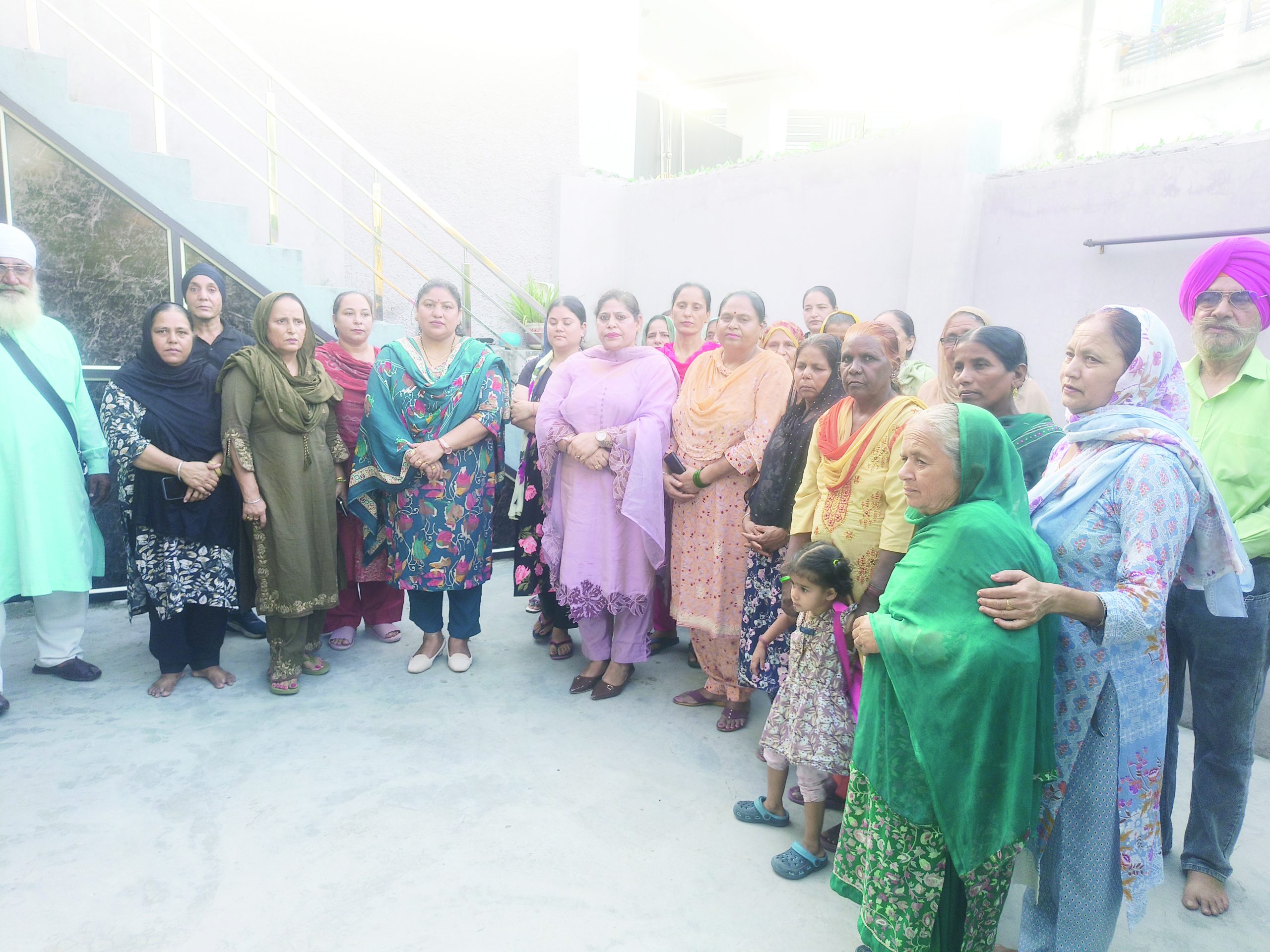 Pavneet Kour listens to grievances of Ward 73 residents, assures sustained efforts for redressal Pavneet Kour listens to grievances of Ward 73 residents, assures sustained efforts for redressal