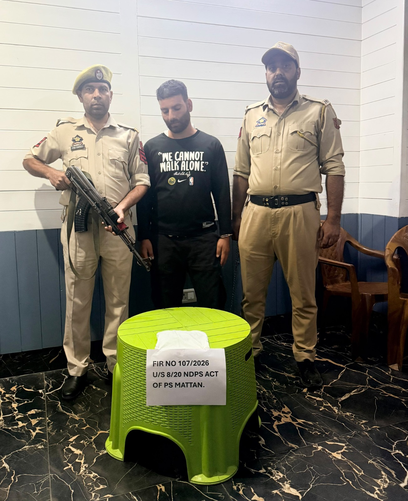 Police arrest drug peddler; 96.4 grams of charas recovered