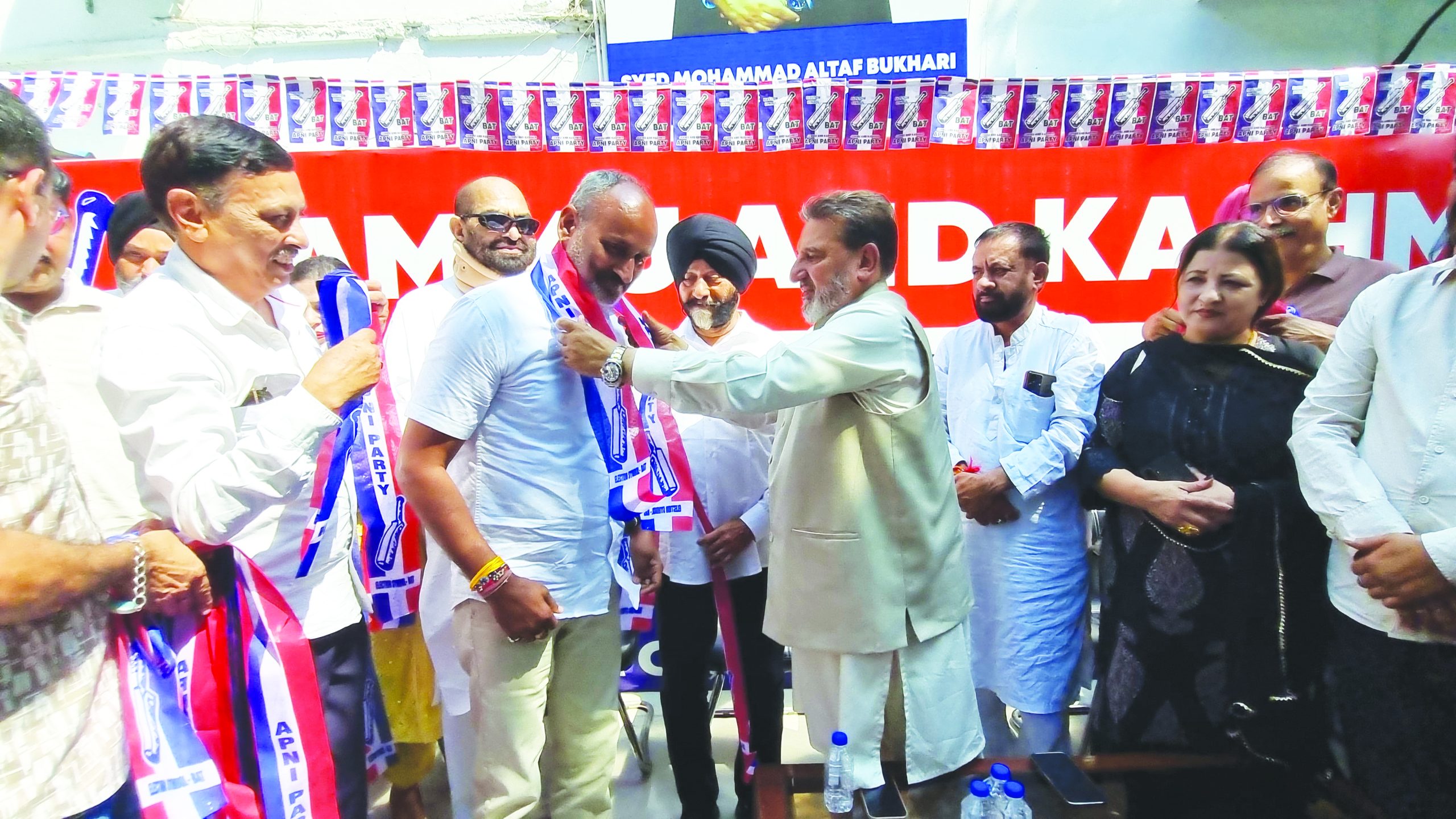 Prof Vijay Anand joins J&K Apni Party under leadership of Bukhari Prof Vijay Anand joins J&K Apni Party under leadership of Bukhari