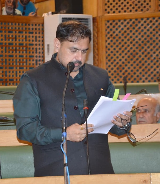 Wide network of Fair Price Shops established across J&K: Satish Sharma