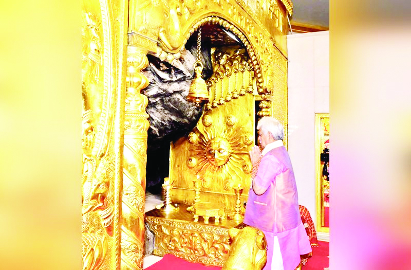 LG Manoj Sinha pays obeisance at Mata Vaishnidevi Shrine LG Manoj Sinha pays obeisance at Mata Vaishnidevi Shrine