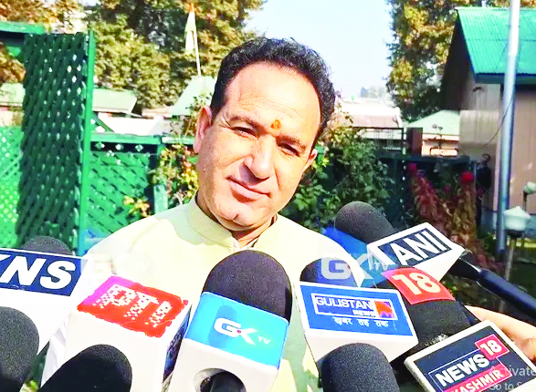 Govt failed to fulfil promises, provide basic amenities in two years: LoP Sunil Sharma Govt failed to fulfil promises, provide basic amenities in two years: LoP Sunil Sharma