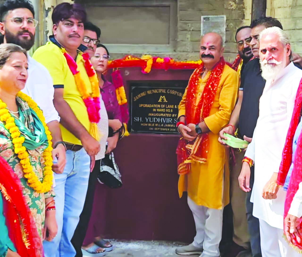 Yudhvir Sethi inaugurates lane and drain works worth Rs 1 Cr in Jammu East, inaugurates Bawe Wali Gali gate Yudhvir Sethi inaugurates lane and drain works worth Rs 1 Cr in Jammu East, inaugurates Bawe Wali Gali gate