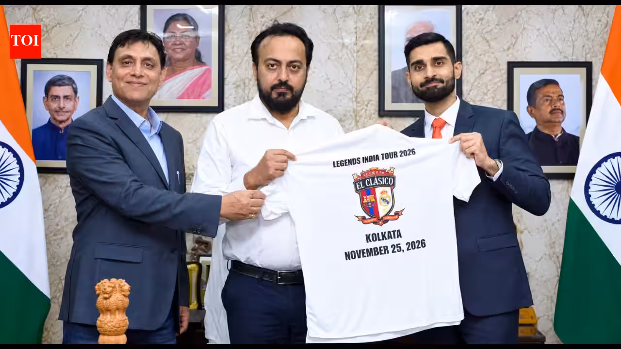 Kolkata to bring El Clasico to India with blockbuster Barcelona vs Real Madrid Legends clash on Nov 25: Luis Figo, Puyol among expected names | Football News