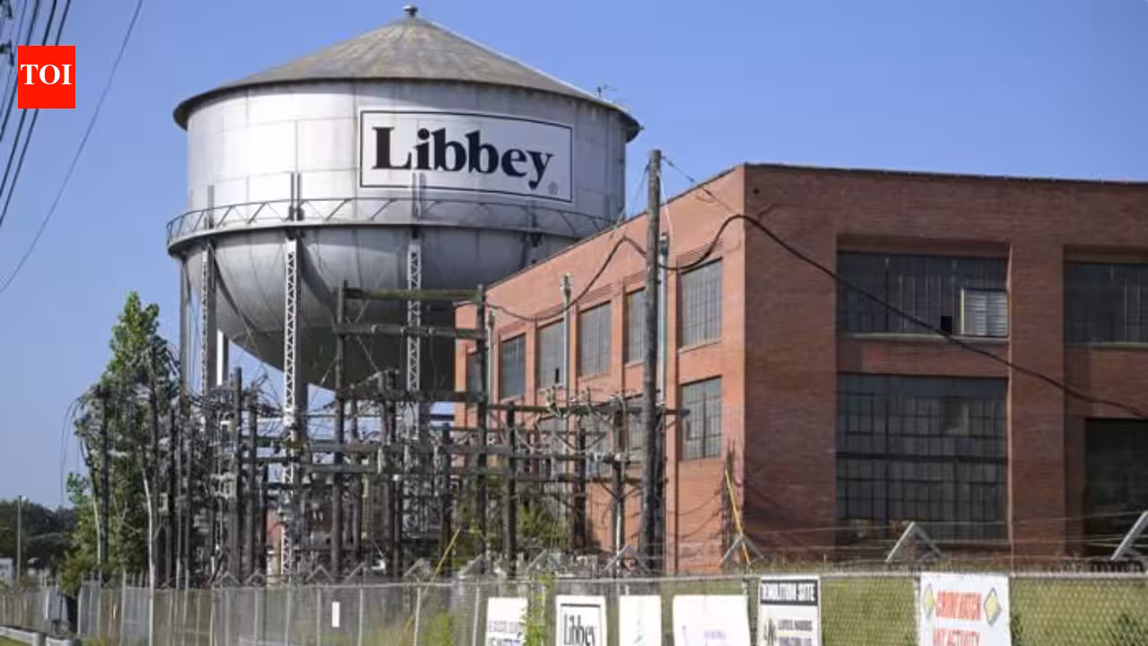 Shreveport’s former Libbey Glass plant left more than 850,000 sq ft of contaminated industrial space; after cleanup, full demolition is moving ahead with about 95% of its steel, brick and concrete set for recycling