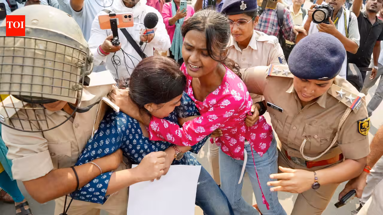 ‘Whistle-blower’ CRPF officer seeks probe into ‘mistreatment’ of protesters | India News ‘Whistle-blower’ CRPF officer seeks probe into ‘mistreatment’ of protesters | India News