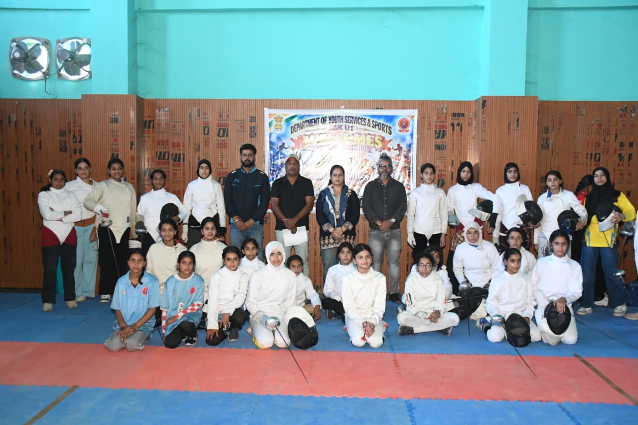 Aarna Gaur wins gold at UT-Level Inter-District Fencing Championship