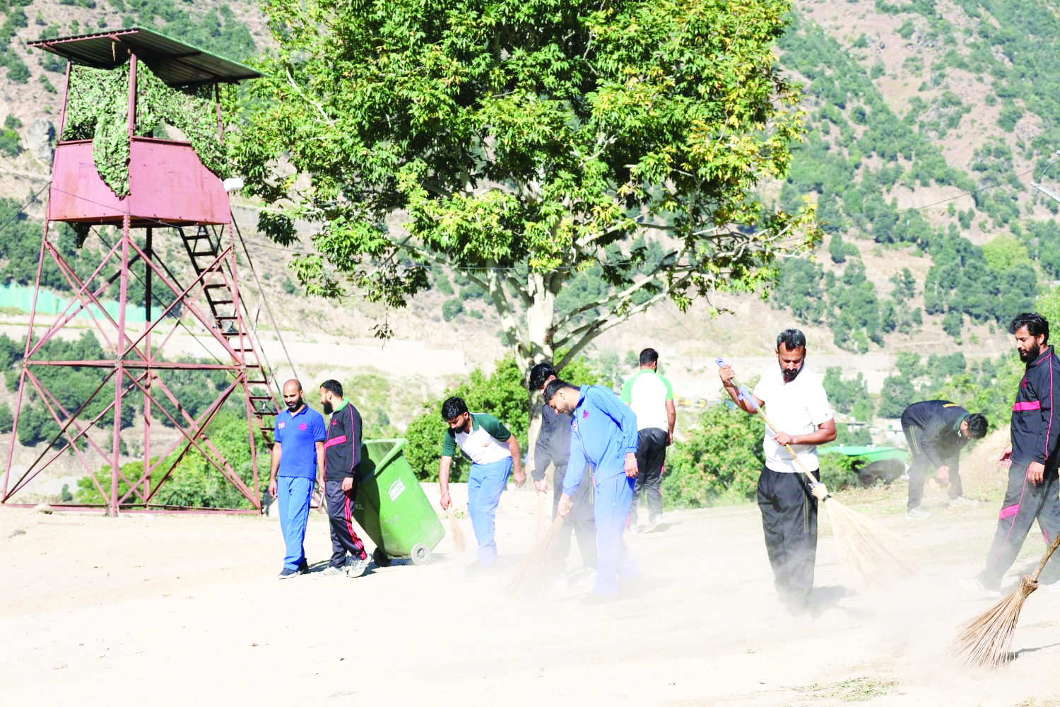Army conducts cleanliness drive at Bhandarkut