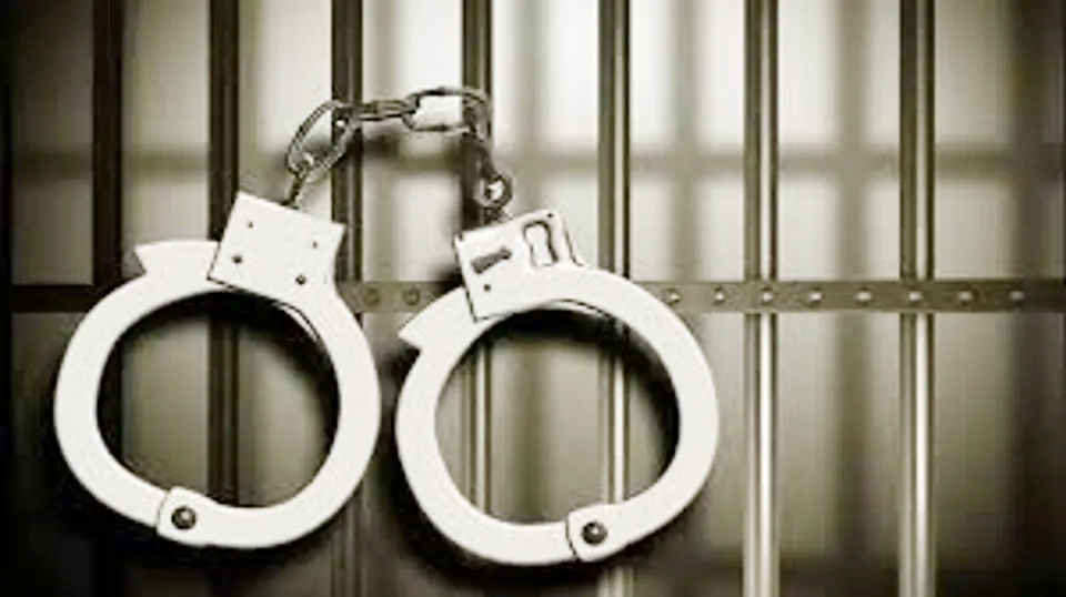 Two men from Punjab arrested with pistol, cash, heroin in Jammu