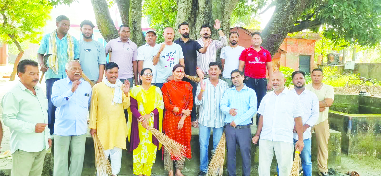 BJP OBC Morcha holds cleanliness drive in Kathua, gives message of cleanliness and social responsibility