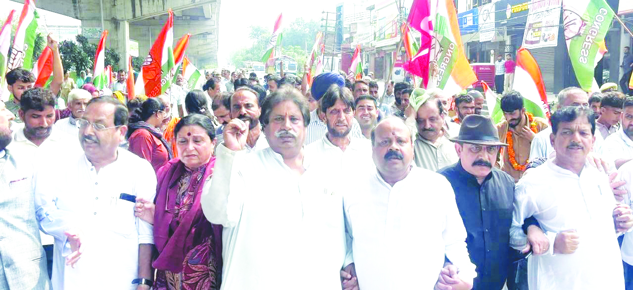 Bhalla leads INDIA Bloc protest in Samba against ECI, seeks CEC’s resignation