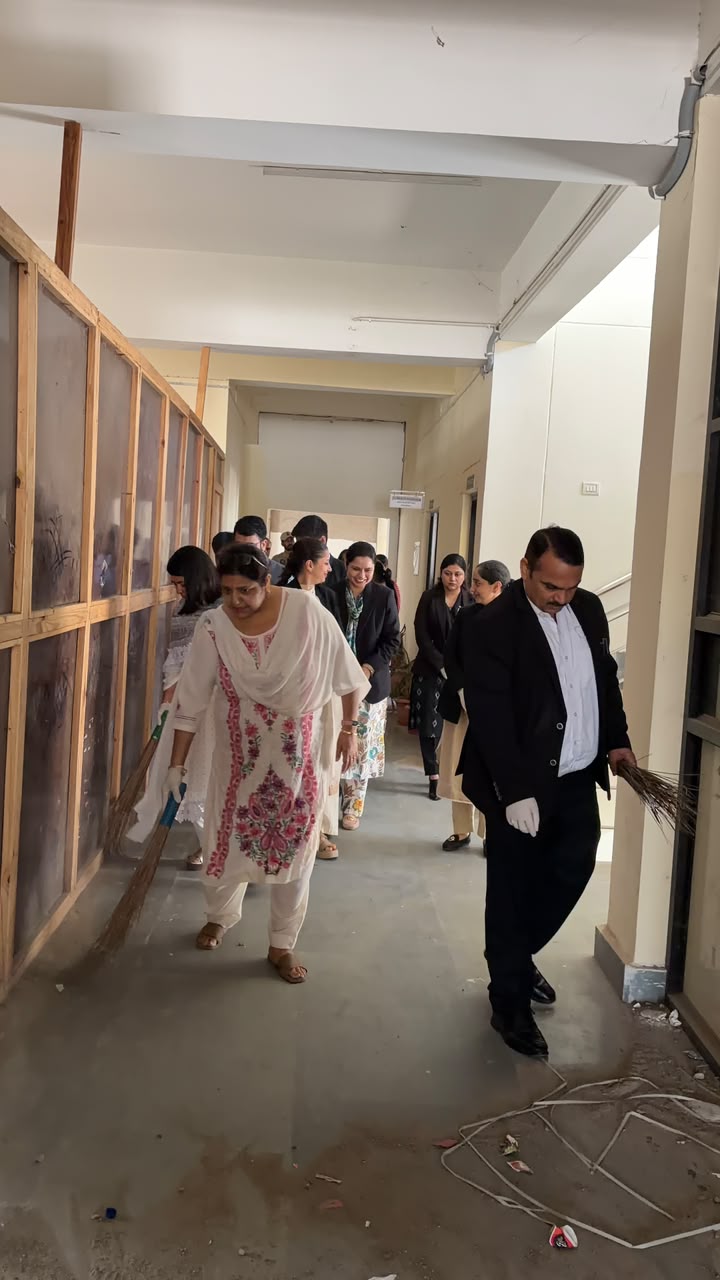DLSA Udhampur observes Gandhi Jayanti with cleanliness drive