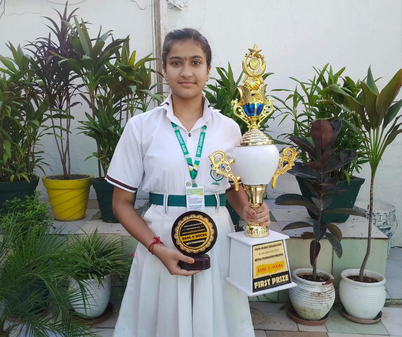 DPS Jammu student Pankhudi Malhotra wins first prize and best performer trophy DPS Jammu student Pankhudi Malhotra wins first prize and best performer trophy