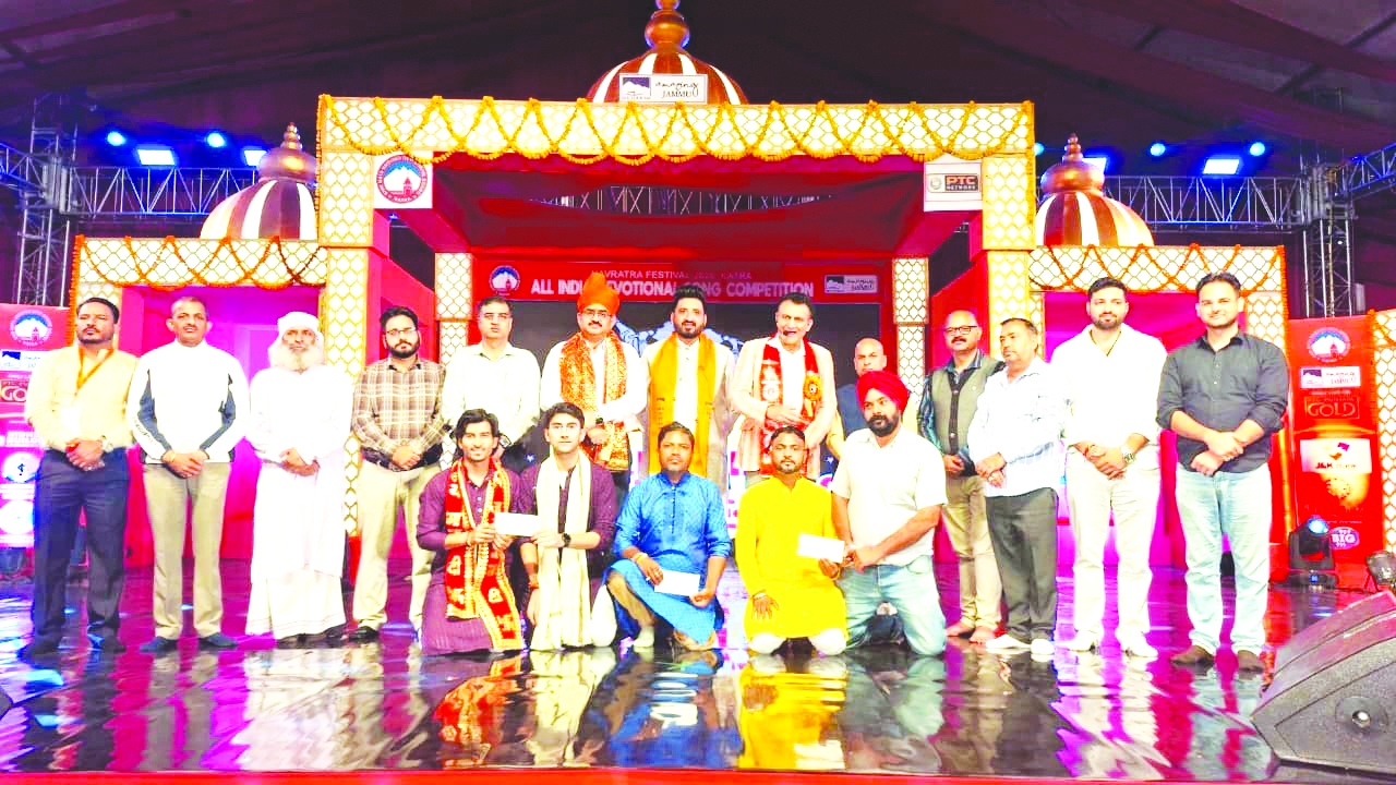 Devotional Song Competition entered fourth day; Celebrity Singer Balraj Singh enthralls audience in AIDSC