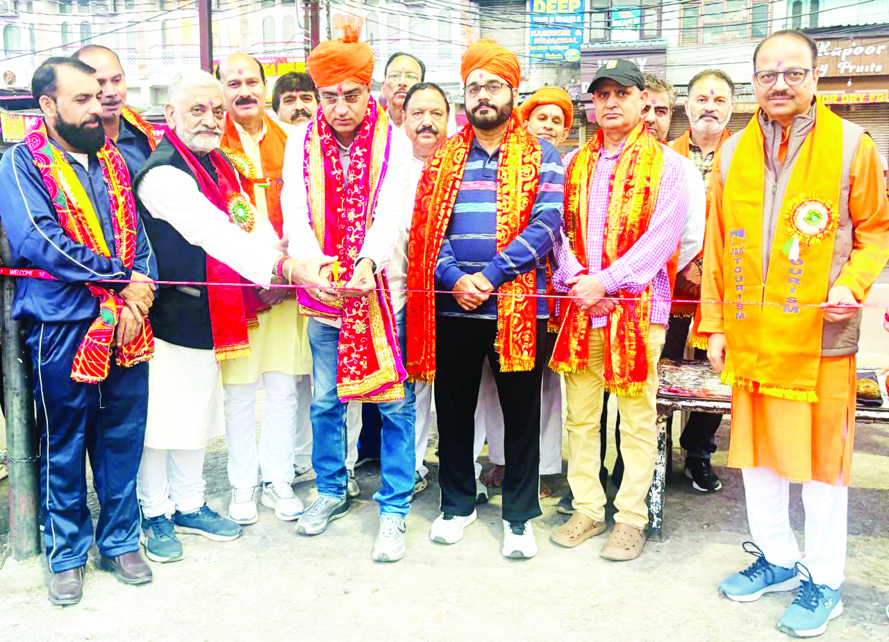 Devotional chants fill Katra during Prabhat Pheri