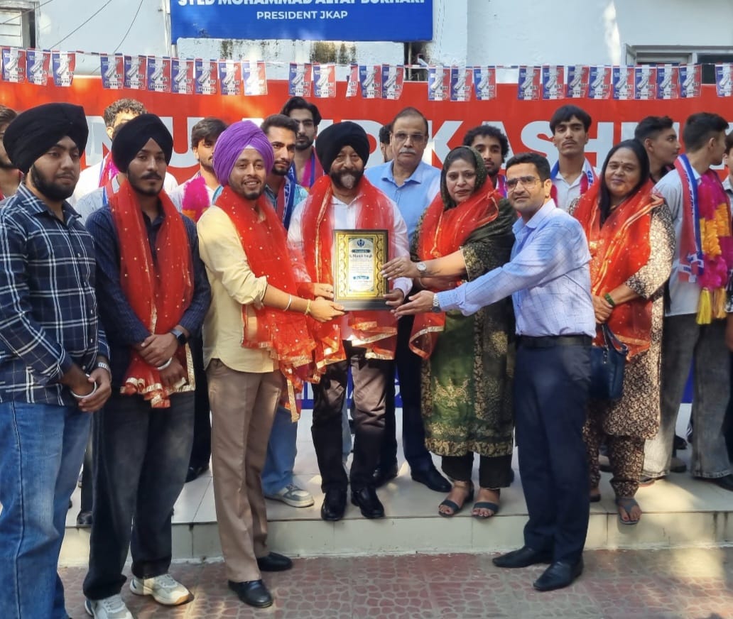 JKAP felicitates Manjit Singh, Pavneet for role in securing written assurance on Punjabi Language