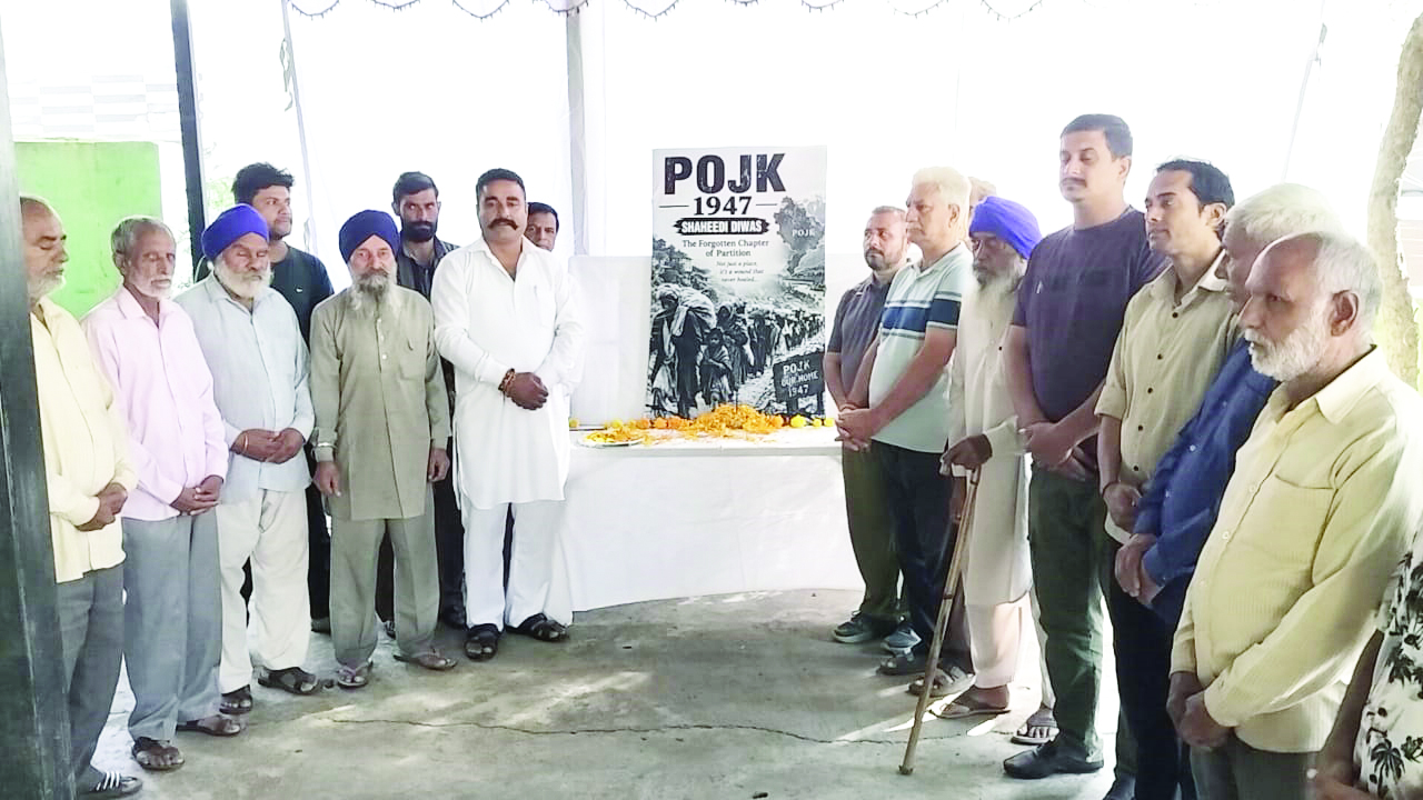 JKPDP leader Narinder Sharma pays tribute to 1947 PoJK Martyrs