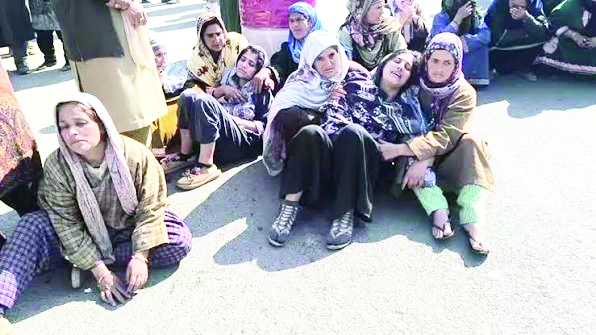 Missing Kokernag labourer found dead in Punjab; family stages protest, alleges murder
