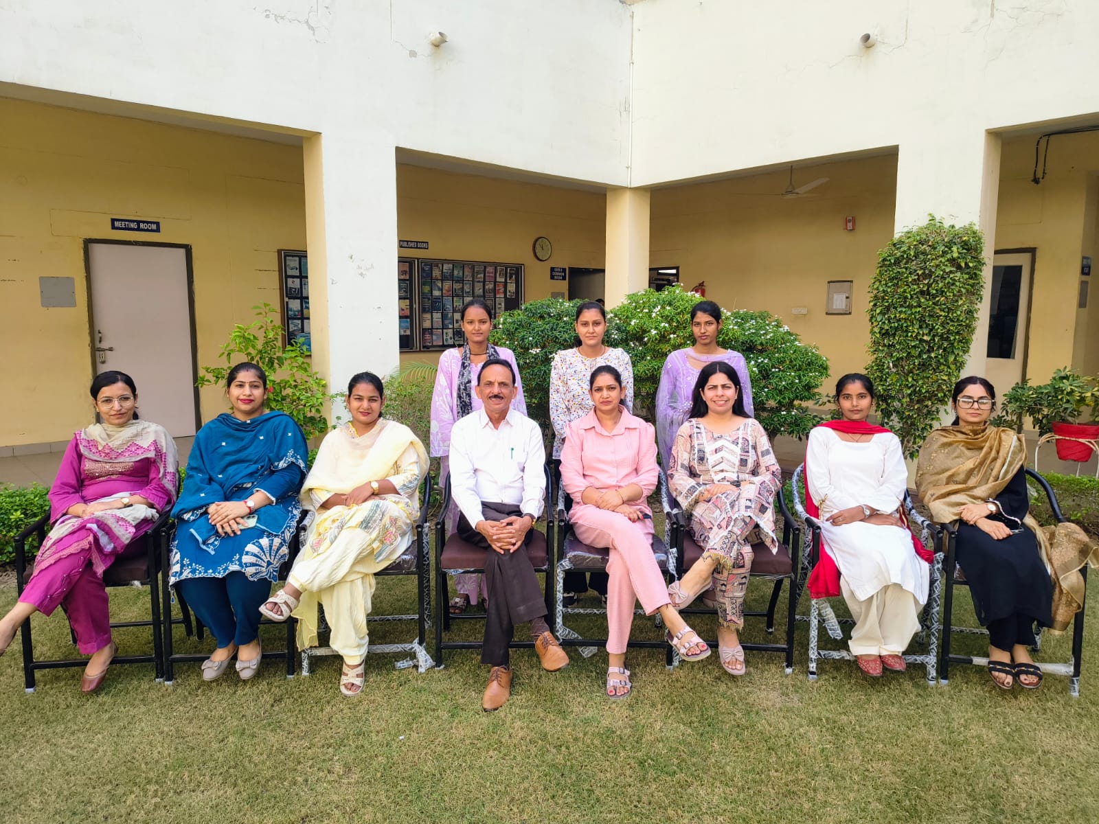 MBA students bring laurels to SPS Badal College, Gidderbaha with stellar semester results