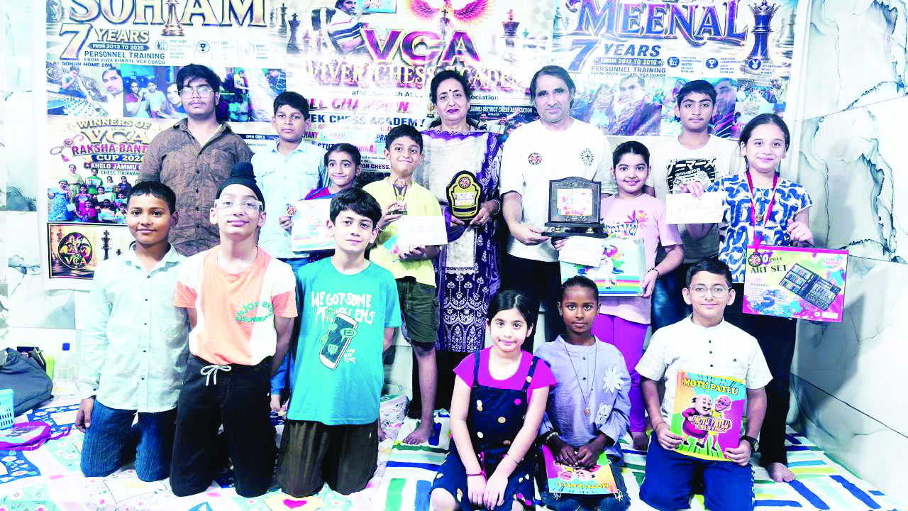Manushree wins VCA 1st Drawing Competition, Yashwina & Naisha rocked