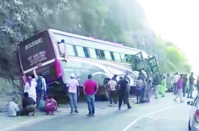 One dead, 56 Injured, Including 9 Security Personnel, in twin accidents in Ramban