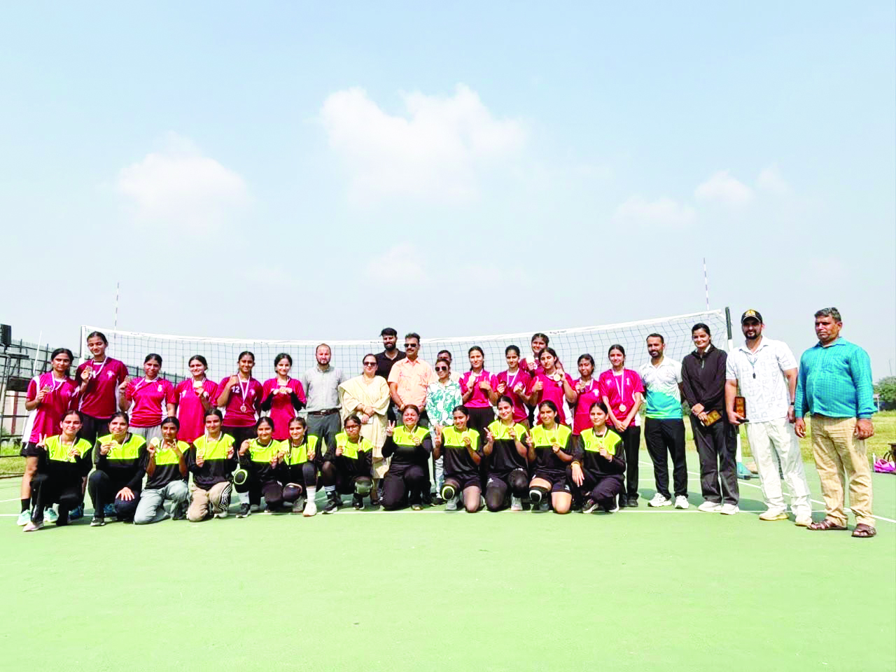 PSPS GCW Gandhi Nagar clinches Inter-Collegiate Volleyball (Women) Championship trophy