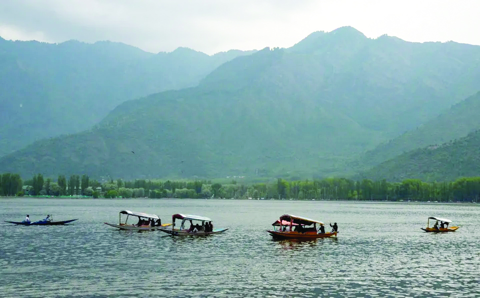 Cloudy weather with light rain, snow ahead: MeT